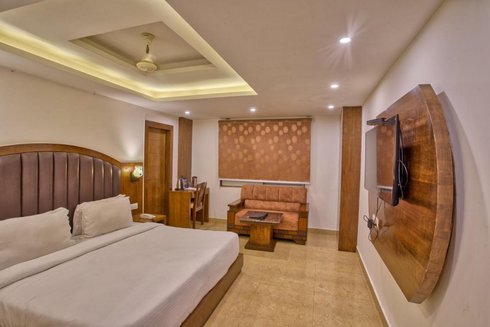 Height View Residency Hotel Дехрадун Екстериор снимка